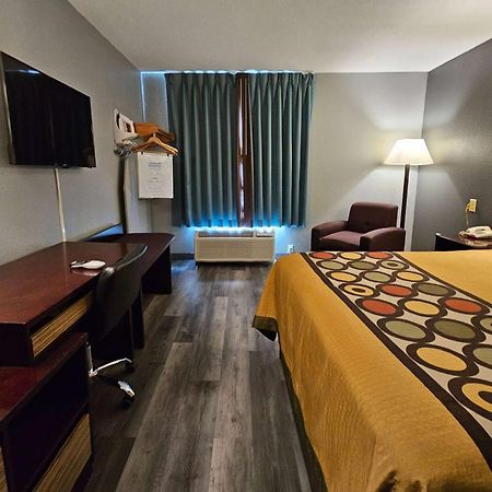 Super 8 By Wyndham Cloverdale In Exterior foto
