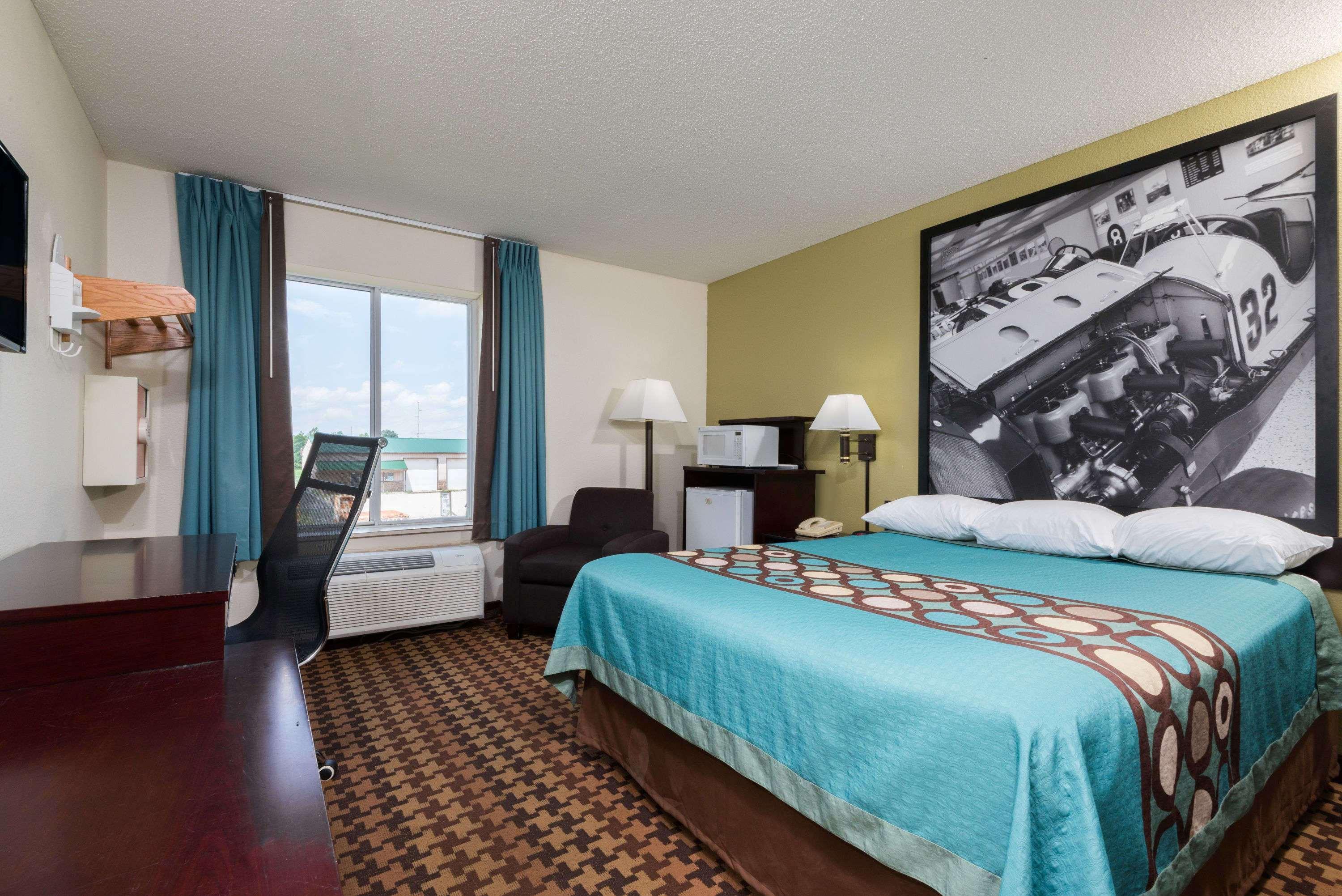 Super 8 By Wyndham Cloverdale In Exterior foto